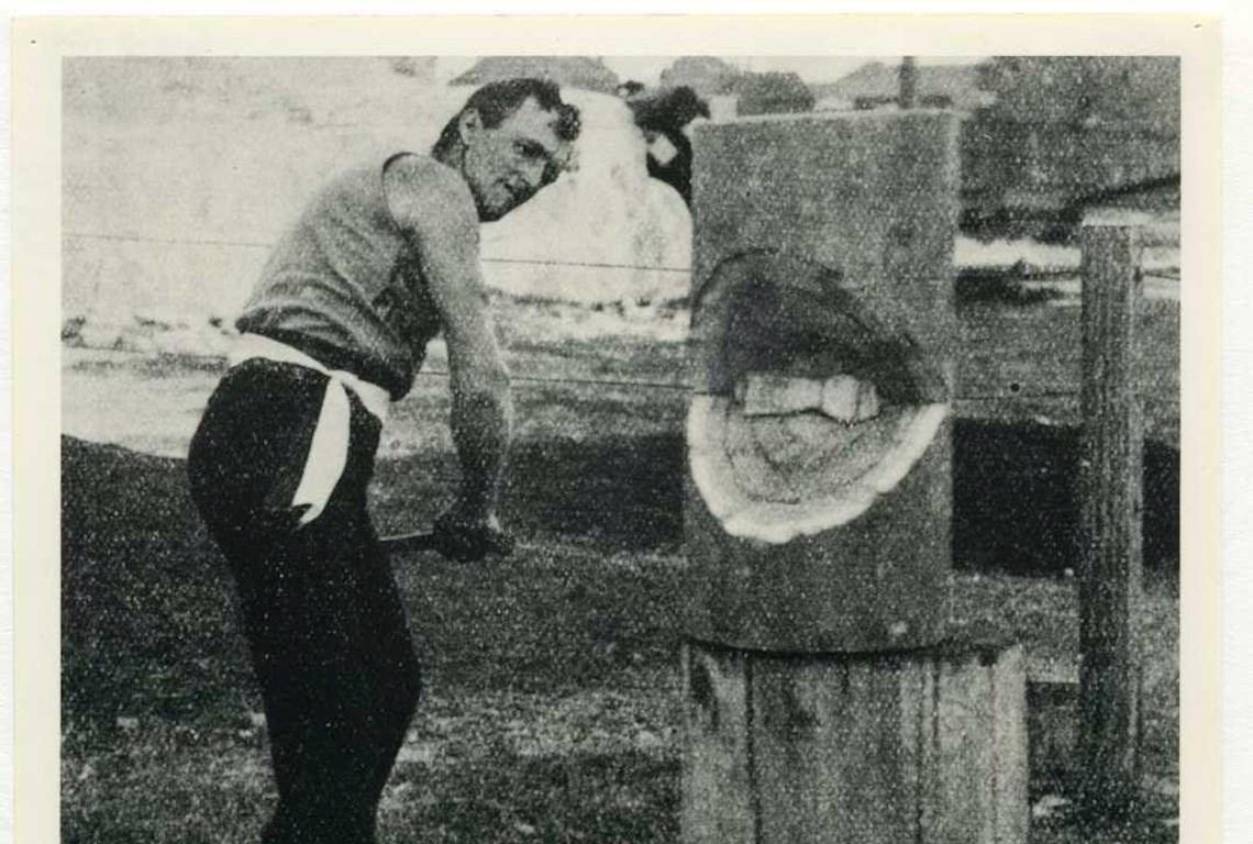 Woodchopping 1920 - Photo